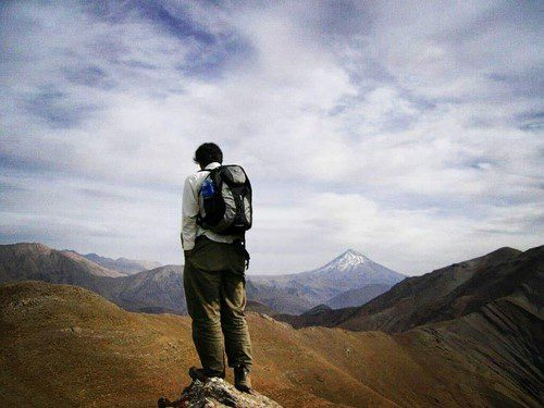 کوه‌نوردان افرادی هستند که از تنهایی و سکوت کوهستان بیشتر از اجتماع و جاهای شلوغ لذت می‌برند