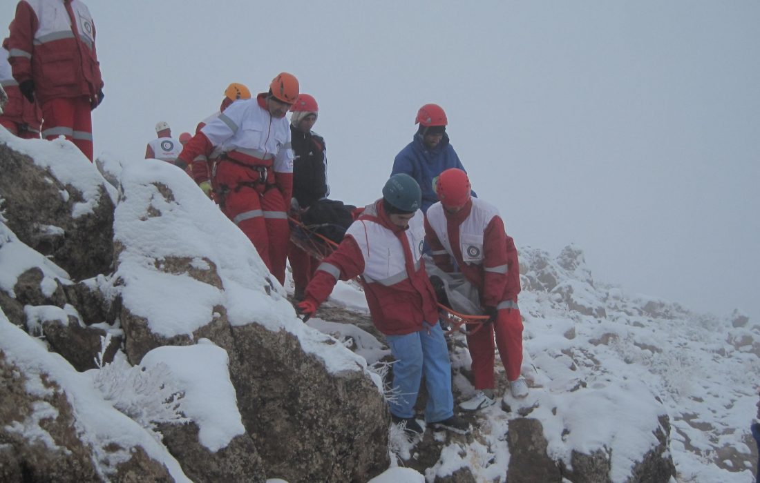 امدادرسانی به جوان ۳۰ ساله در ارتفاعات شمال تهران