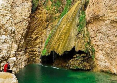 آبشار زيباى درزو