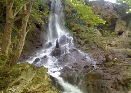 آبشار سمبی یکی از شگفتی‌های طبیعت مازندران