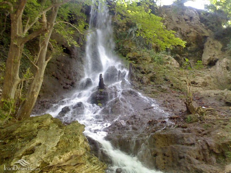 آبشار سمبی یکی از شگفتی‌های طبیعت مازندران