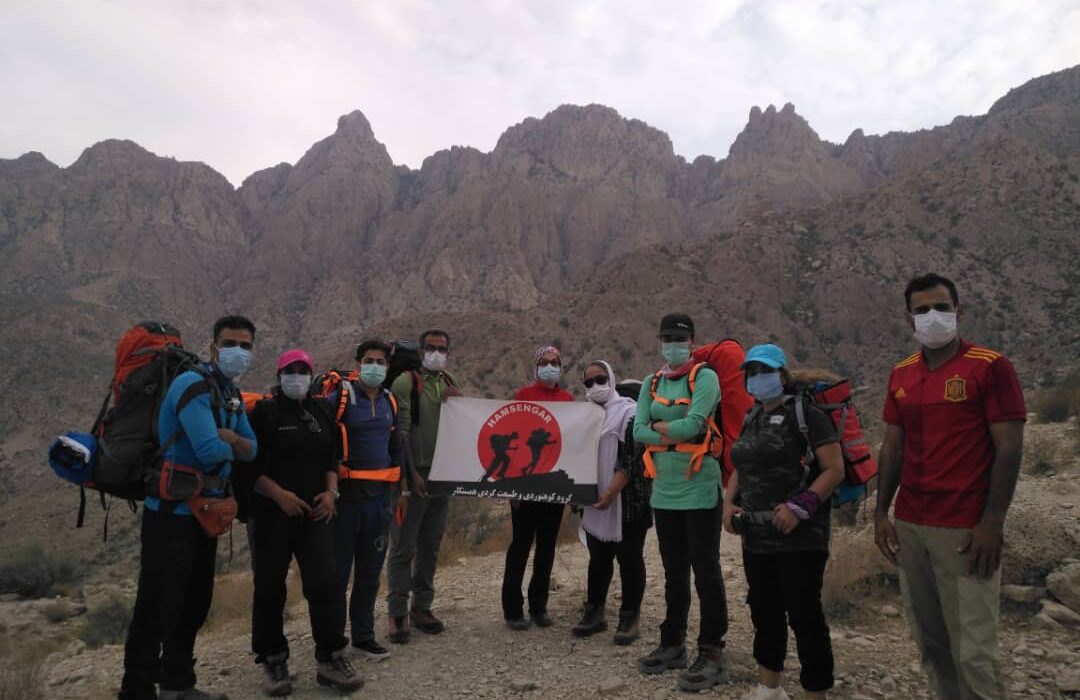 پاکسازی و پیمایش کوه گنو توسط گروه همسنگار به مناسبت روز ملی خلیج فارس