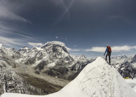 رکورد سریع‌ترین زمان صعود به قله اورست