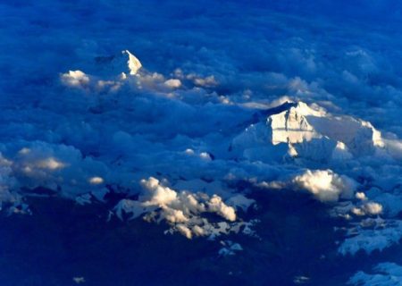 قله اورست از فضا