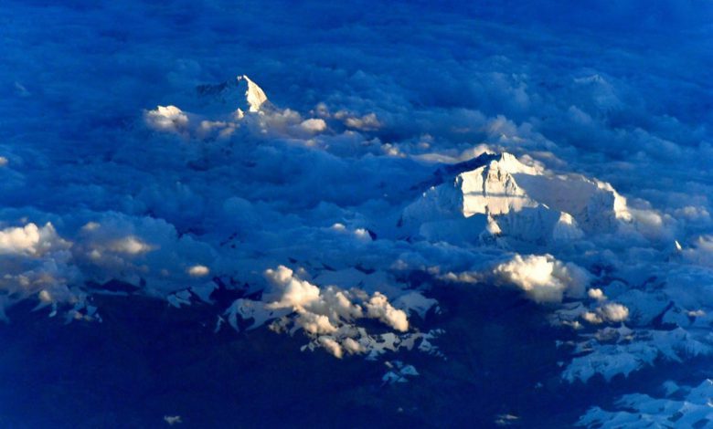 قله اورست از فضا