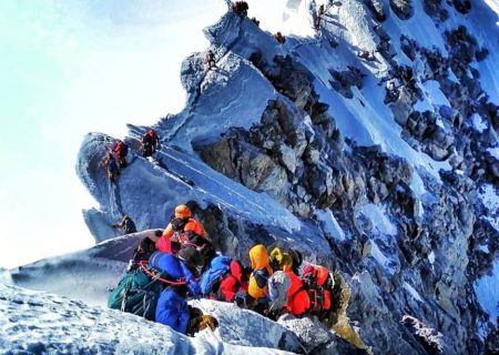سومین روز صعودهای اورست