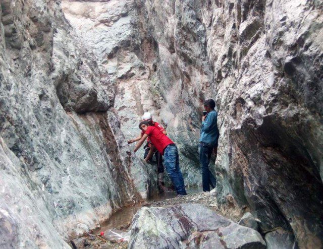 نجات جوان کوهنورد ۲۹ ساله اراکی از منطقه فنی کوه لجور