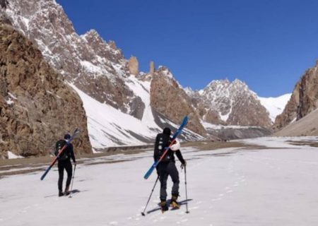 آندری بارگیل در راه صعود به قلل یواش‌سار۲ و لیلاپیک