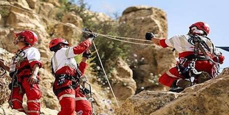نجات ۱۳ نفر کوهنورد گمشده در یامان ‌داغی