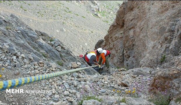 کوهنورد ۴۳ ساله پس از ۵ روز در ارتفاعات دارآباد پیدا شد