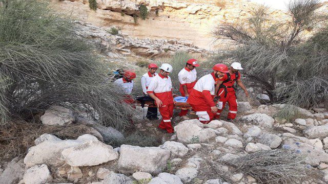 عملیات ۲۶ ساعته جستجو و نجات کوهنورد زنجانی در قله ۳ سنگ استان مازندران