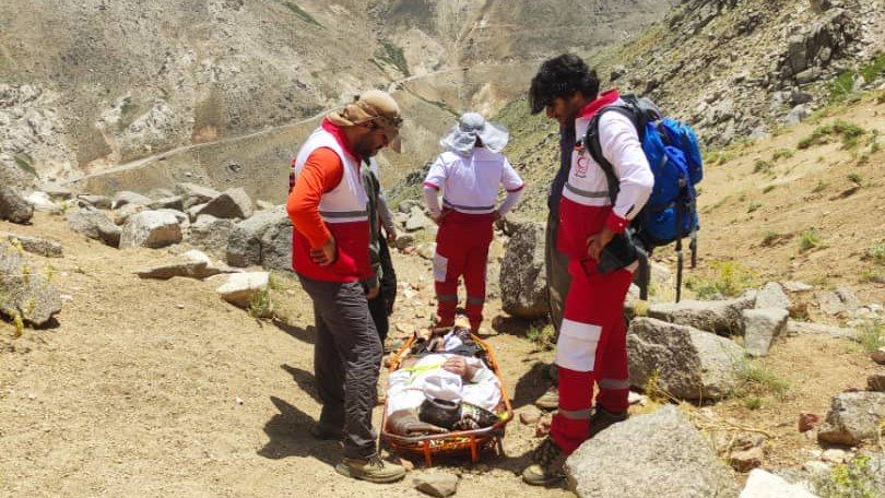 ۸ عملیات نفس‌گیر برای نجات مرد ۶۵ ساله در ارتفاعات دره کیوار همدان