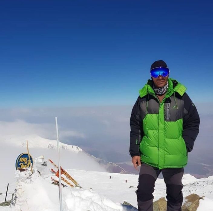 فتح قله لنین توسط کوهنورد اسفراینی