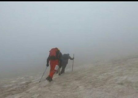 جدال کوهنوردان با کرونا و هوای برفی دماوند