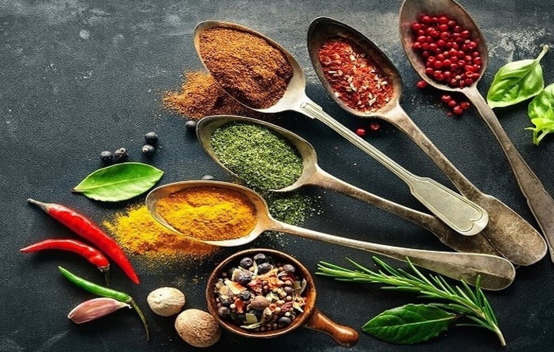 ۷ ادویه لاغر کننده که شما را در رژیمهای غذایی کمک میکند
