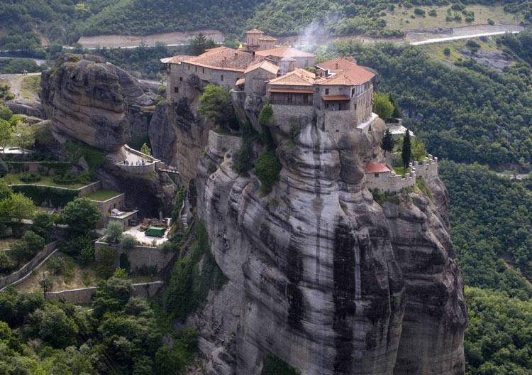 بنای مذهبی متئورا در یونان (The Meteora Monasteries)