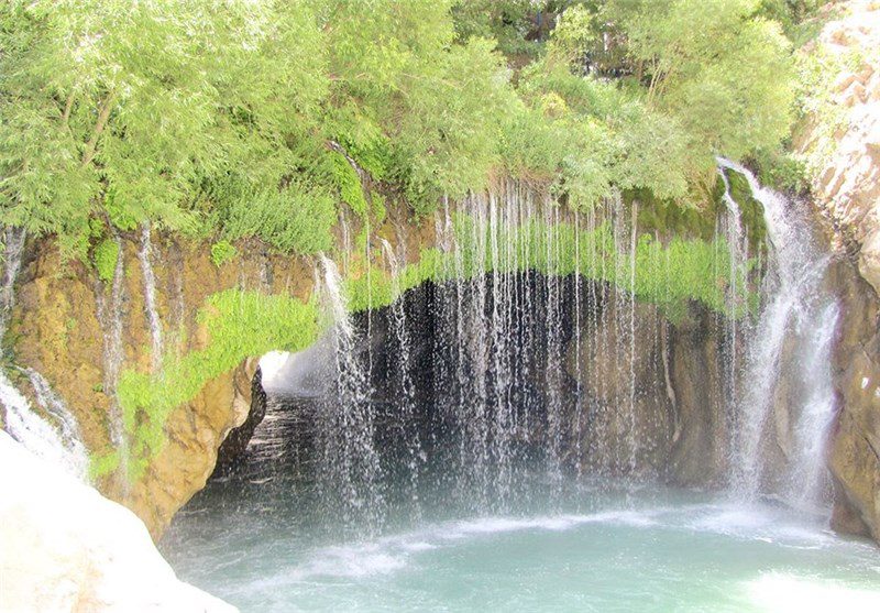 آبشار عجیب آب ملخ، سمیرم