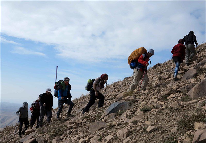 کجای جهان ایستاده ایم