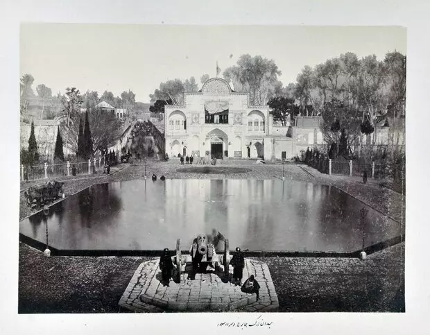 نمایش مشق‌های ناصرالدین شاه در کاخ گلستان