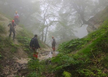 طبیعت گردان گمشده در ارتفاعات «زیارت» به مکان امن منتقل شدند