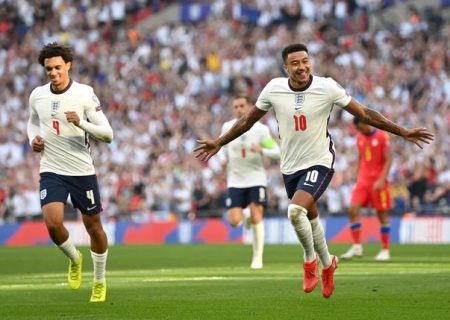انگلیس یک گام دیگر به جام جهانی نزدیک شد