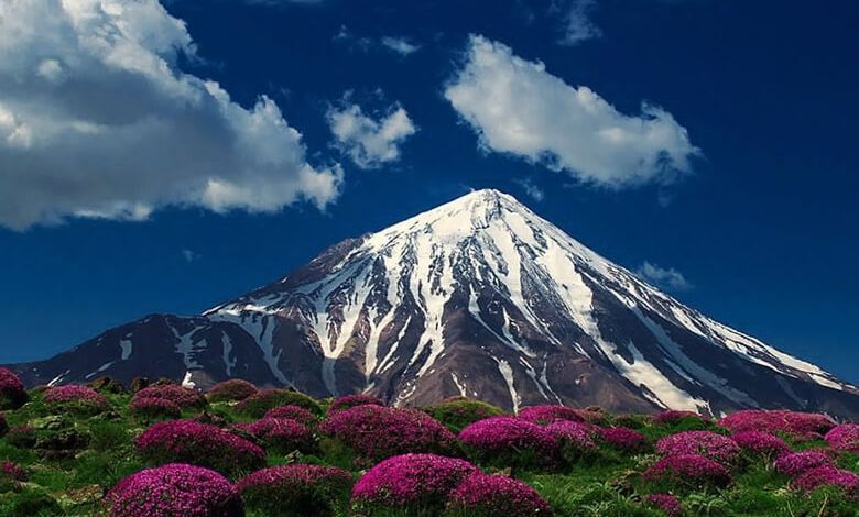 گزارش برنامه صعودبه قله دماوند(بلندترين قله ايران)
