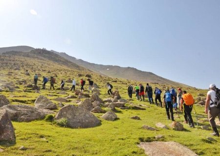 کوهنوردان همدانی در حفظ محیط کوهستان بکوشند
