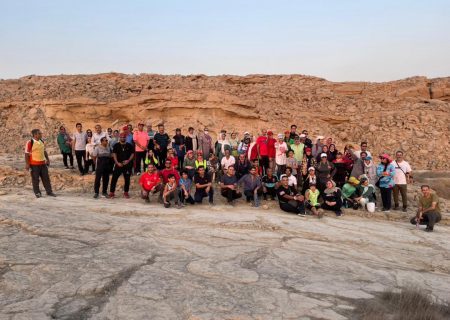 همایش پیاده روی به مناسبت روز ملی تربیت بدنی و ورزش در کوهستان پارک پنجه علی بندرعباس