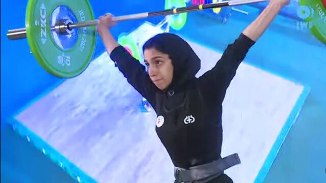 دختر وزنه‌بردار ایران در قهرمانی نوجوانان جهان اوت شد