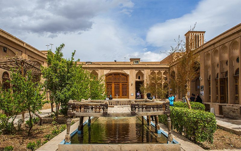 کوچه ی خانه‌ی لاری ها _ یزد