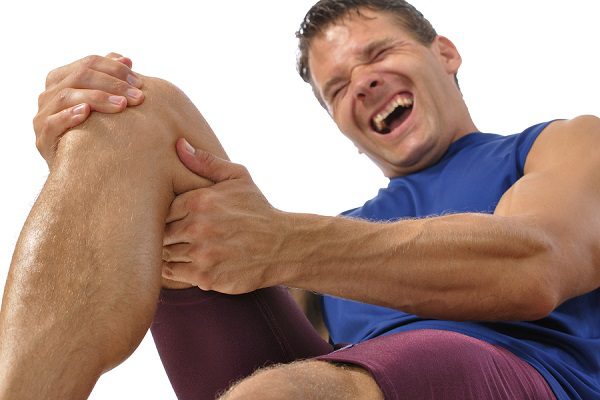 گرفتگی عضلات پا و راه‌های پیش‌گیری