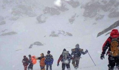 گرفتاری کوهنوردان در اشترانکوه ازنا