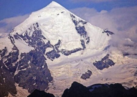 نخستین صعود زمستانی نماد زیبایی قفقاز
