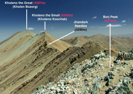 قله خلنو به ارتفاع ۴۳۷۵ متر از سطح دریا بلند ترین نقطه در سطح استان تهران