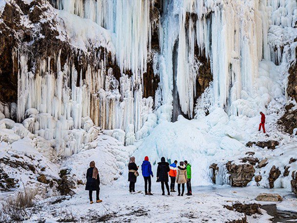 ‌آبشار یخزده زیبای خور‌خور در ارومیه