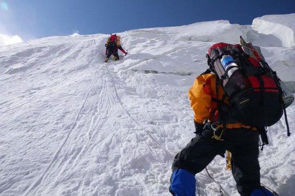 صعود و کوهنوردی انفرادی ممنوع