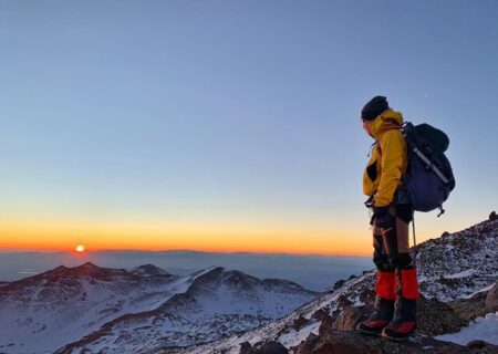 کوهنوردان اردبیل در مسیر نپال/ جدال عشق و خطر