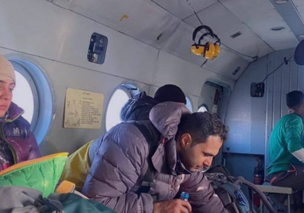 امداد هوایی هلال احمر در خشچال منطقه الموت قزوین برای نجات ۴ کوهنورد تهرانی