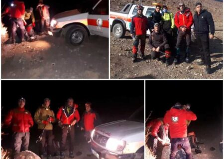 نجات ۲ فرد گرفتار در قله بزد توسط تیم های امداد و نجات هلال احمر و هیات کوهنوردی