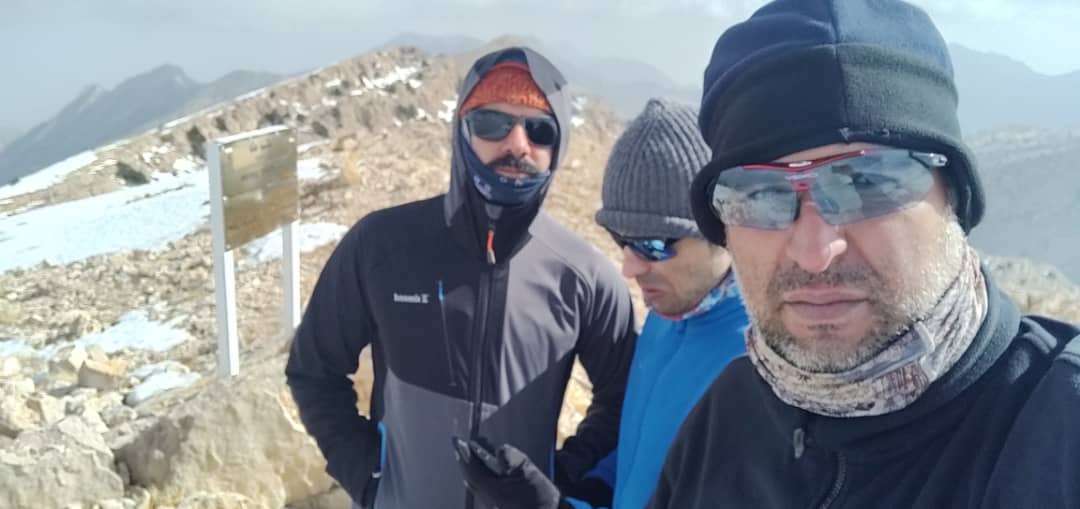 صعود زمستانه کوهنوردان  پالایشگاه نفت بندرعباس به قله  تشگر هماگ