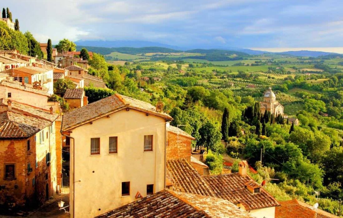 جاده رویایی در منطقه ای معروف به بهشت گمشده ایتالیا