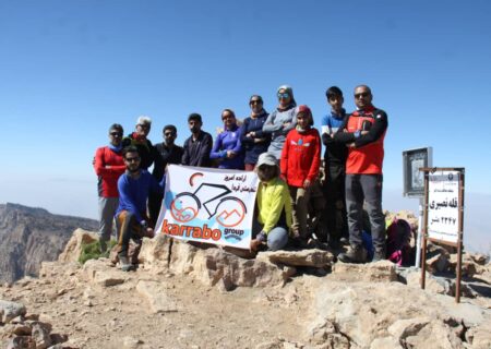صعود تیم کوهنوردی گروه کرابو به قله نصیری کوه گنو بندرعباس