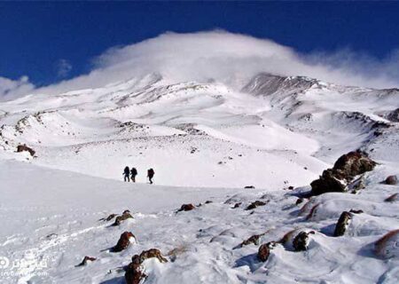 ۳ کوهنورد گرفتار در قله پورا نجات یافتند