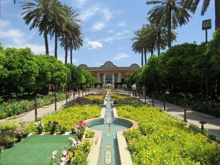 بدون شک نارنجستان قوام یکی از زیباترین باغ های ایرانی هست