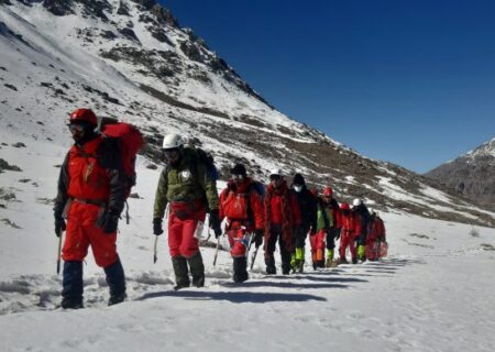 دوره تخصصی جست‌وجو و نجات در برف و کولاک در گلستان برگزار شد
