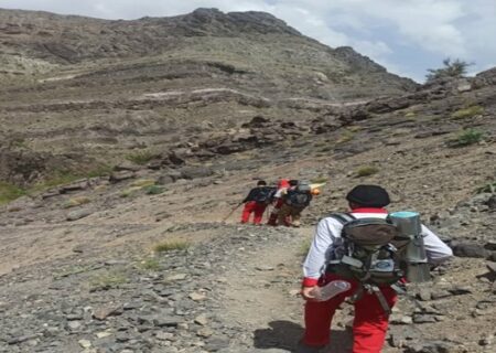 ۱۵ ساعت عملیات جستجو برای نجات جان یک کوهنورد در ارتفاعات کوه هزار