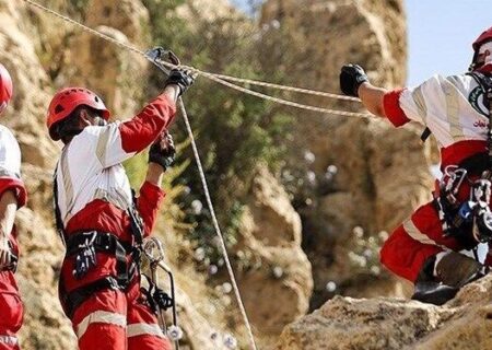 ۱۵۱ کوهنورد گرفتار شده در ارتفاعات در ایام نوروز نجات داده شدند/بیشترین حوادث کوهستان در استان فارس
