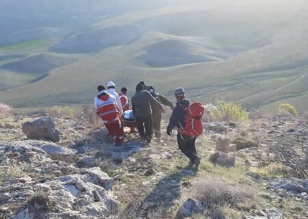 نجات کوهنورد ساوجی از مرگ بعد از ۱۷ ساعت عملیات نفس گیر