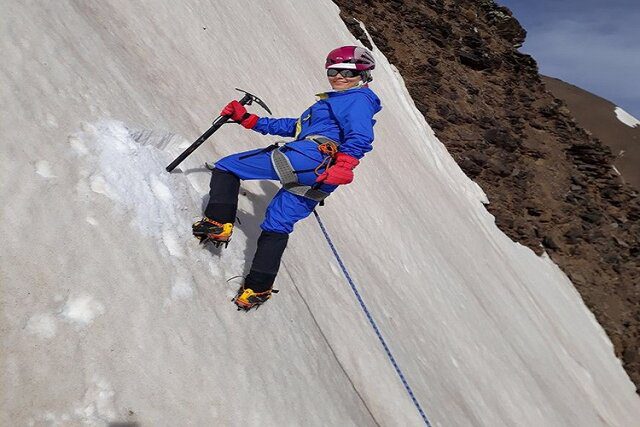 نخستین کوهنورد خراسان شمالی در راه اورست