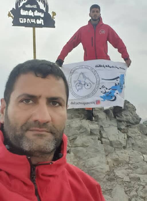 کوهنوردان ساحل نوردان خطه خلیج فارس (جِرون)  به قله کرکس صعود کردند